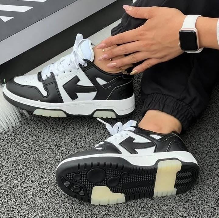 OFF-WHITE NEGRO - BLANCO