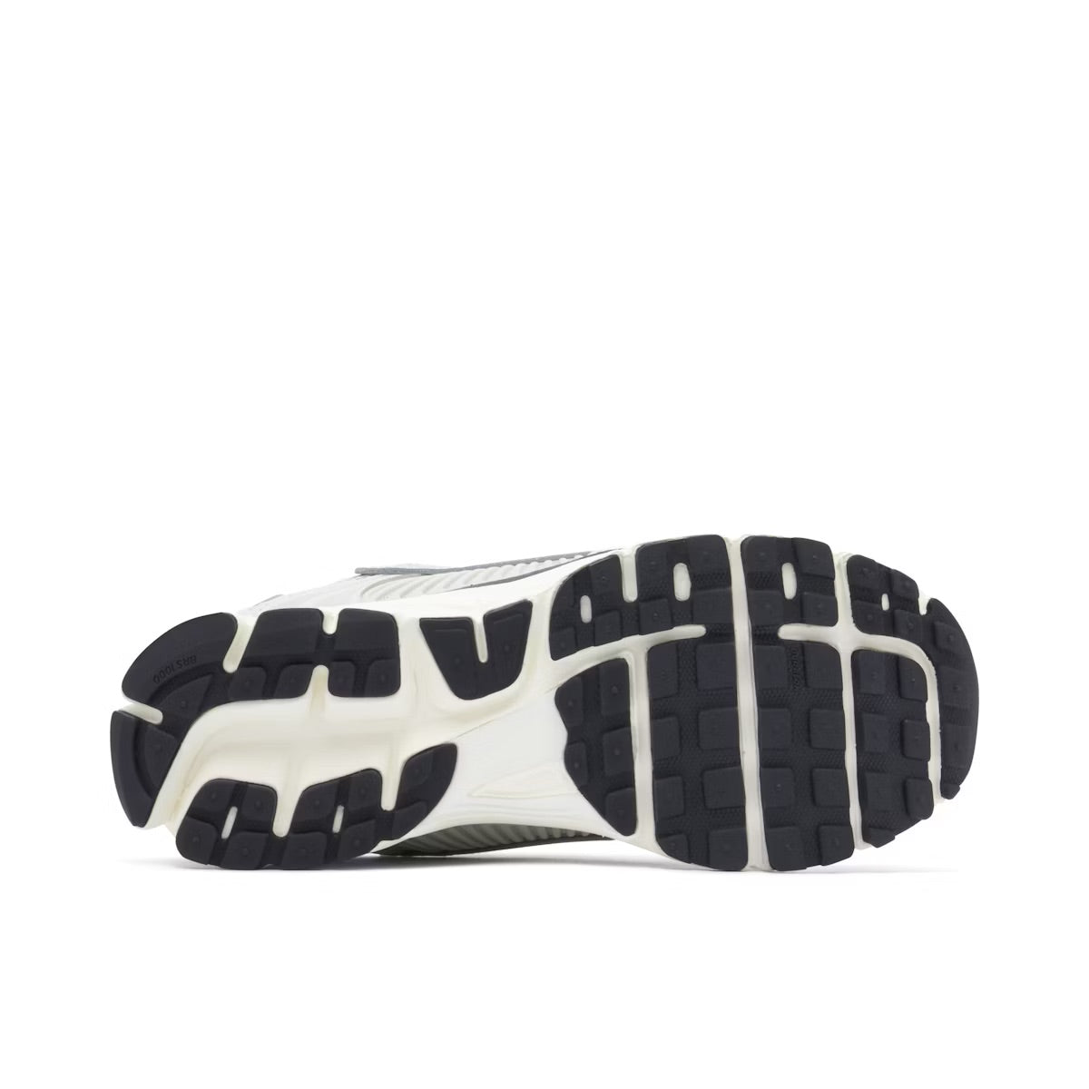 NIKE VOMERO 5 GRIS/PLATEADO