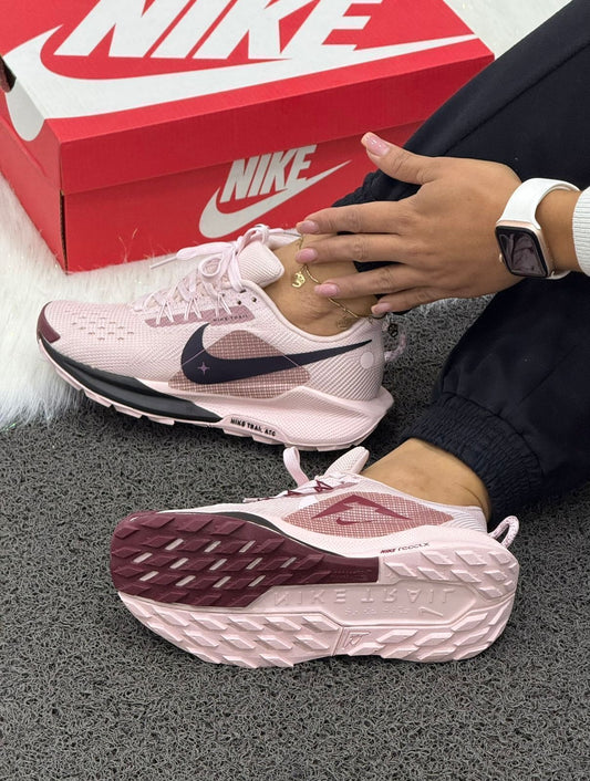 NIKE PEGASUS TRAIL 5