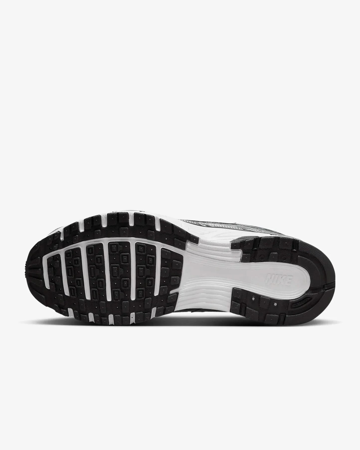 NIKE P6000