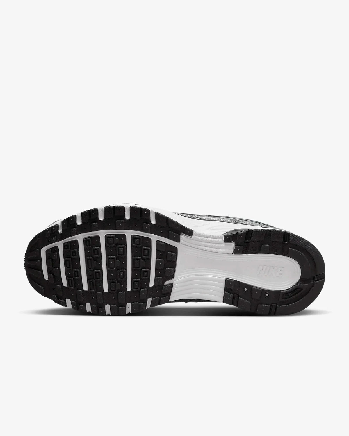 NIKE P6000 - CLÁSICOS