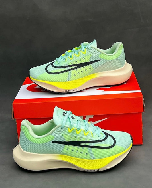 NIKE ZOOM FLY 5 VERDE