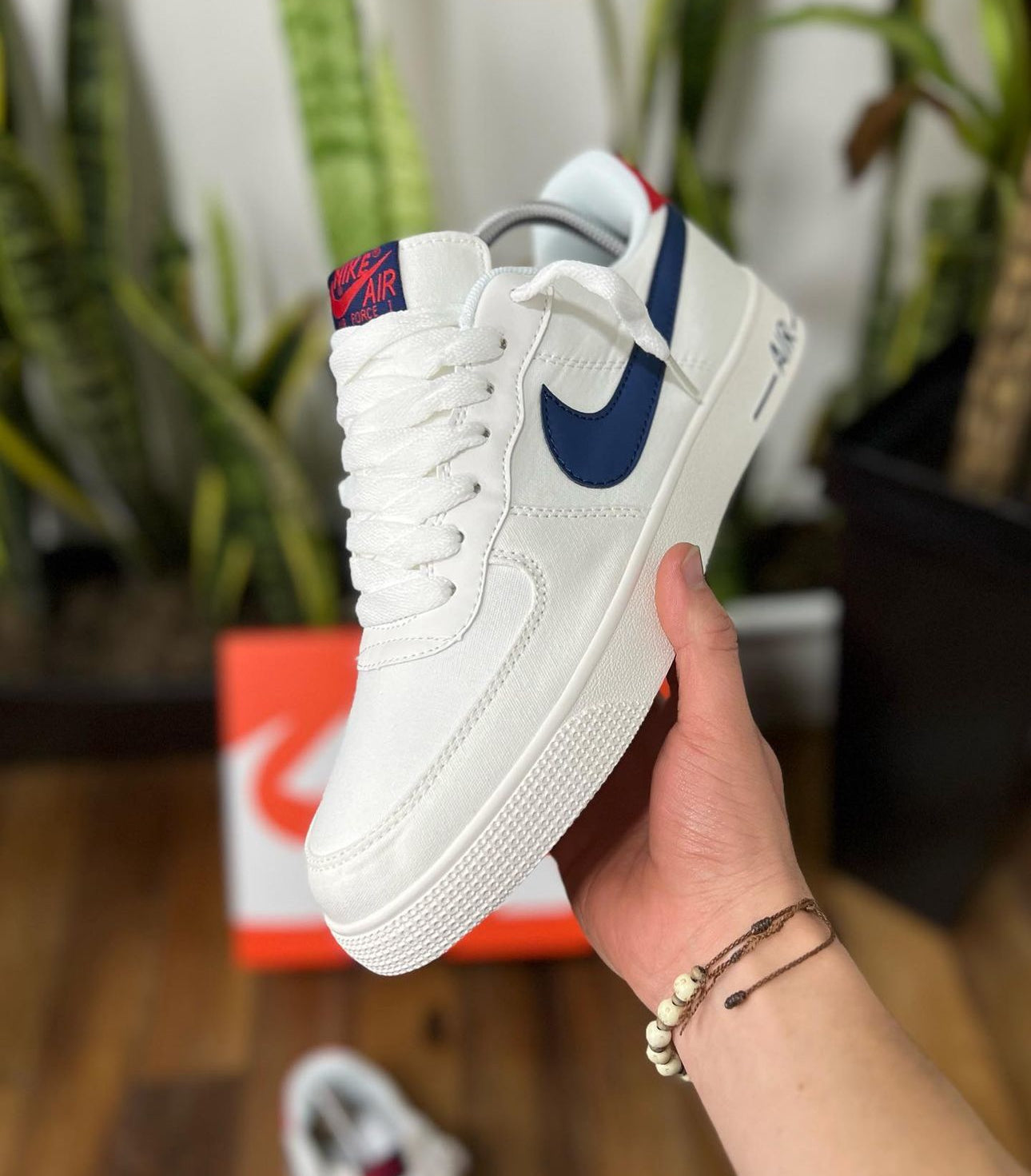 NIKE TABLITA BLANCO - ROJO