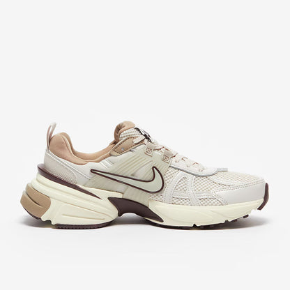 NIKE V2K RUN BEIGE / CAFÉ