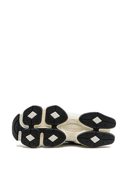 NEW BALANCE 9060 NEGRO / BLANCO