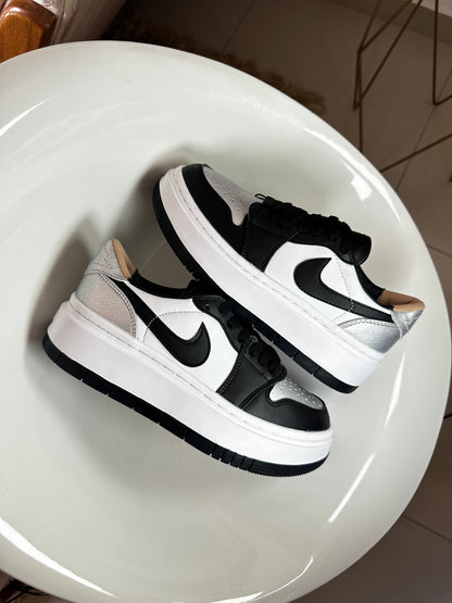 NIKE BLAZER PLATEADO