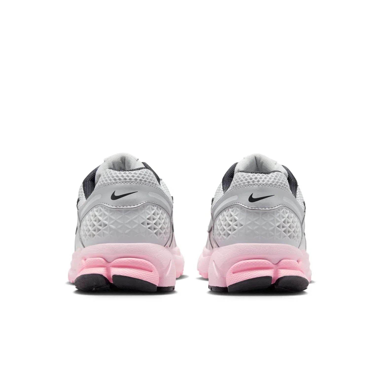 NIKE ZOOM VOMERO 5 PLATEADO / ROSADO