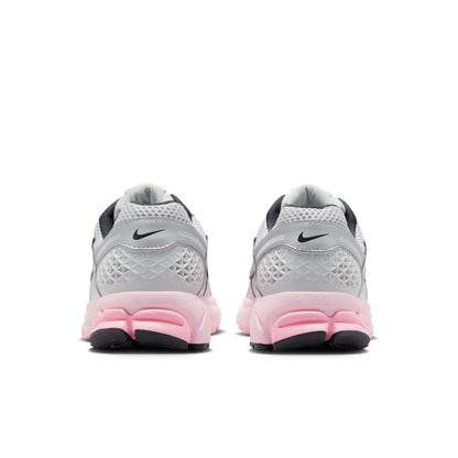 NIKE ZOOM VOMERO 5 PLATEADO / ROSADO