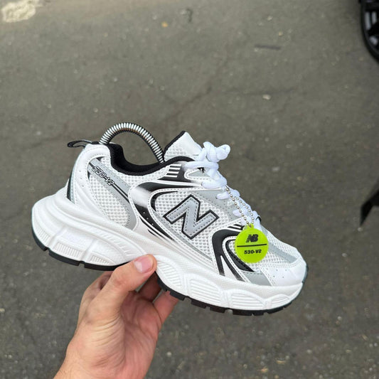 NEW BALANCE V2 BLANCO NEGRO
