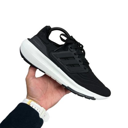 ADIDAS ULTRABOOST LIGHT NEGRO - BLANCO