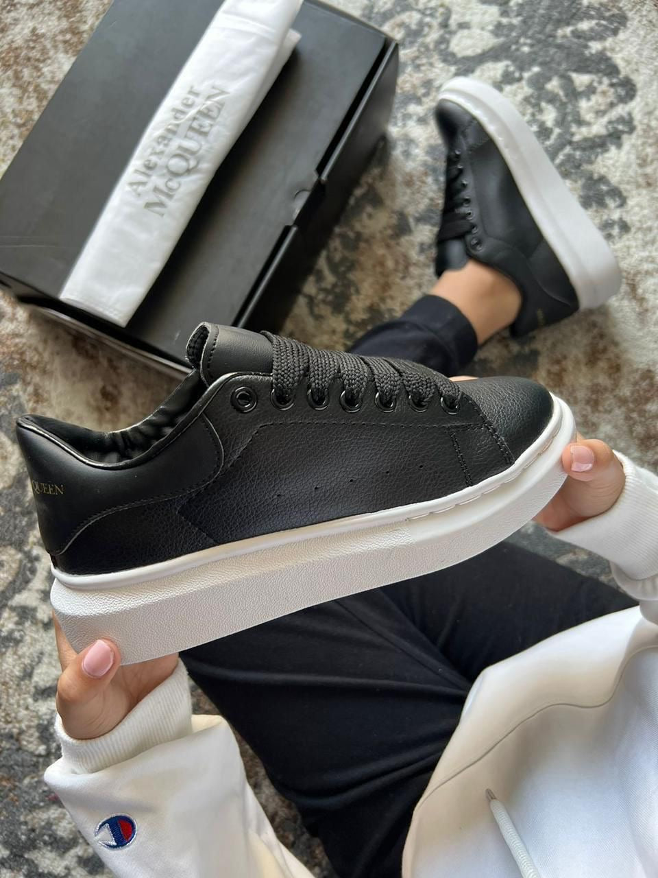 ALEXANDER MCQUEEN NEGRO - BLANCO