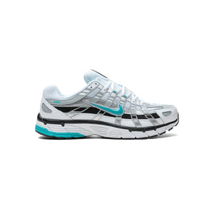 NIKE P6000 - PLATEADO / AZUL