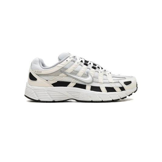 NIKE P6000 - BLANCO / NEGRO