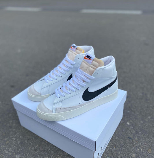 NIKE BLAZER BOTA BLANCO - NEGRO