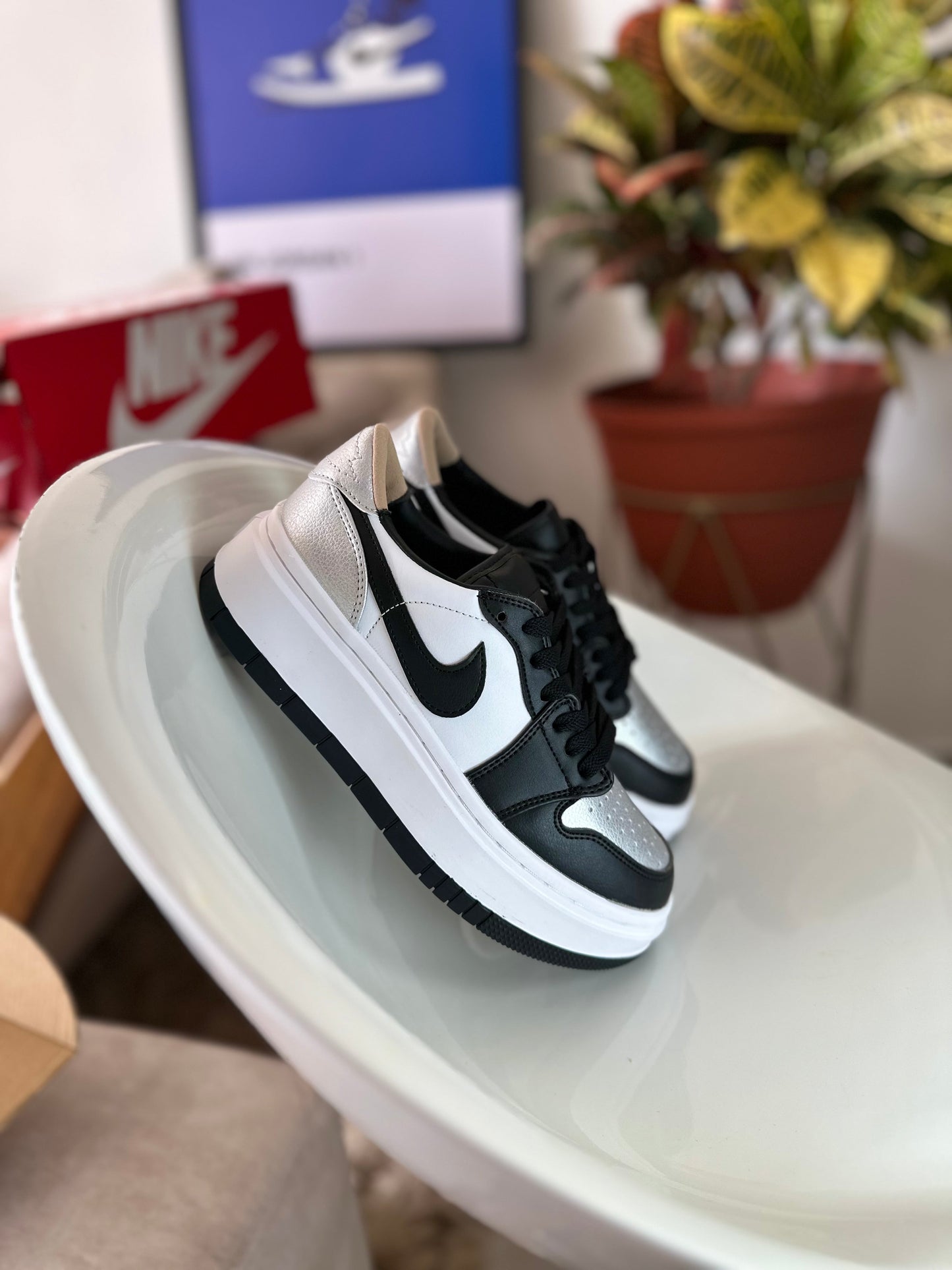 NIKE BLAZER PLATEADO