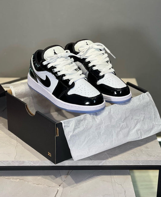 NIKE JORDAN SB CHAROL NEGRA - BLANCO