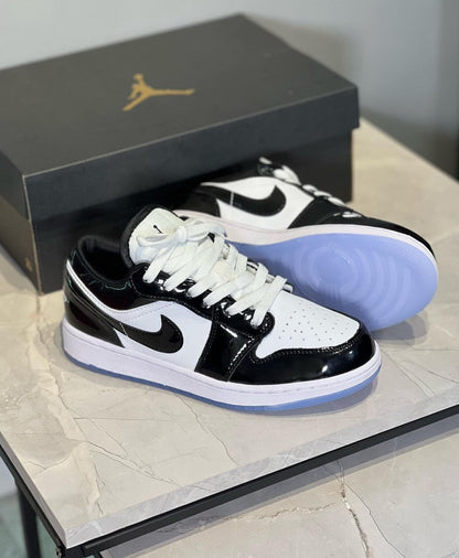 NIKE JORDAN SB CHAROL NEGRA - BLANCO