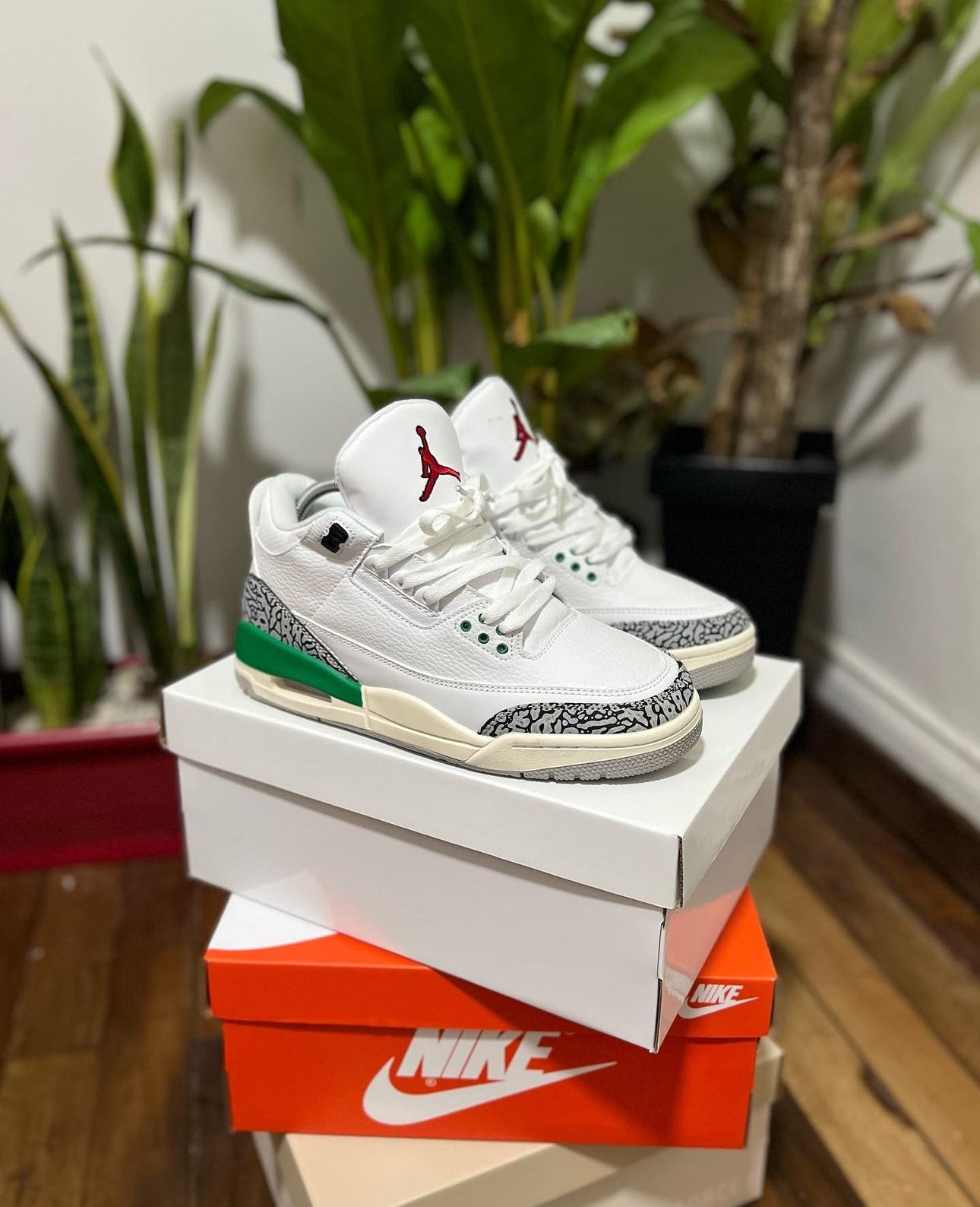 JORDAN RETRO BLANCA - VERDE