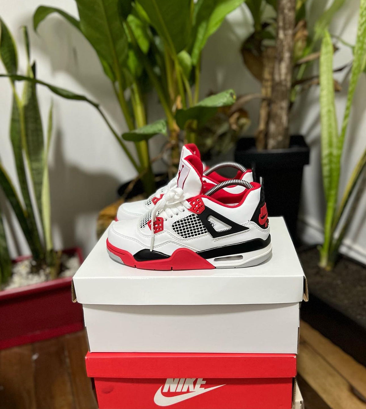 JORDAN RETRO 4 BLANCO - ROJO