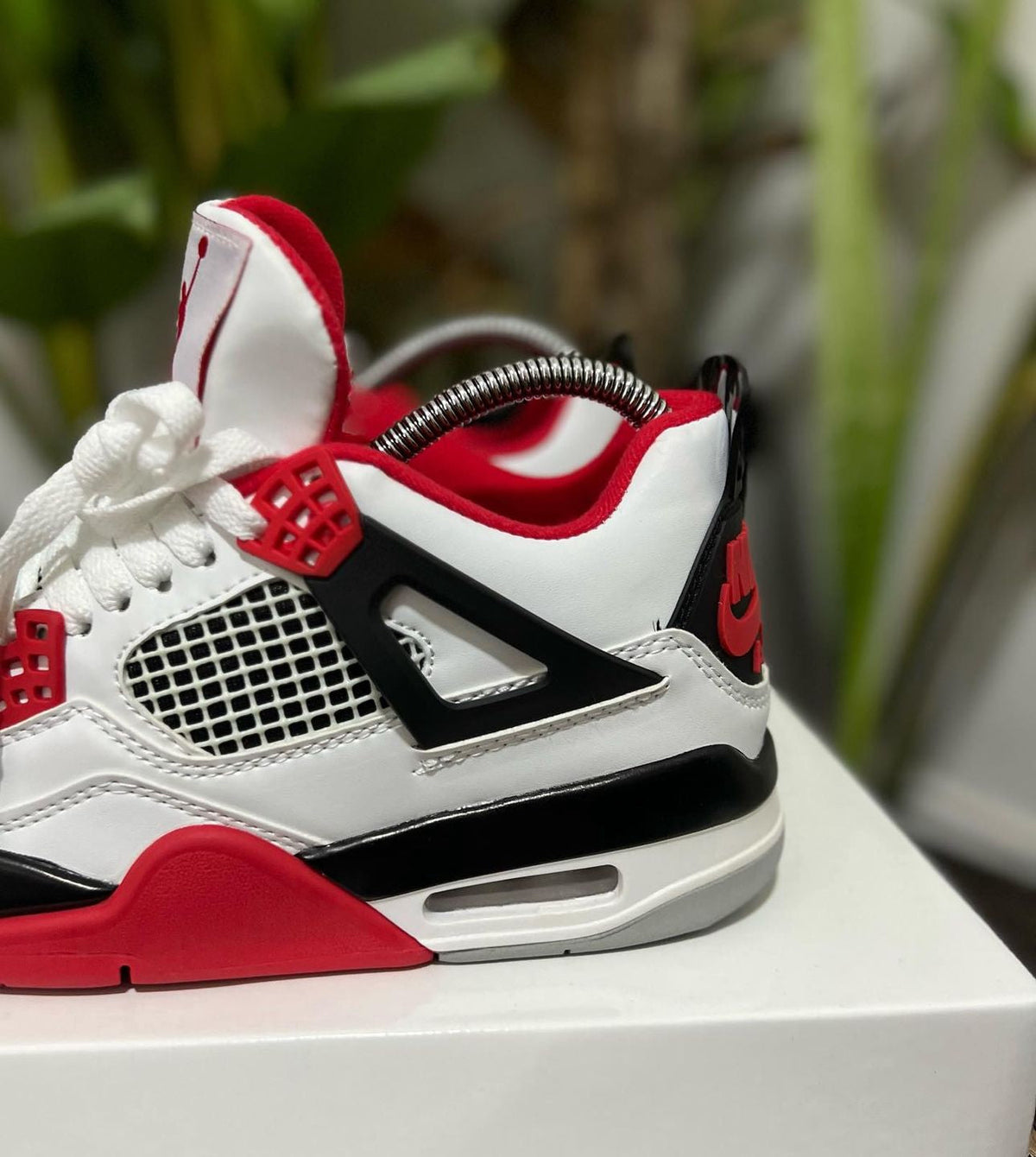 JORDAN RETRO 4 BLANCO - ROJO
