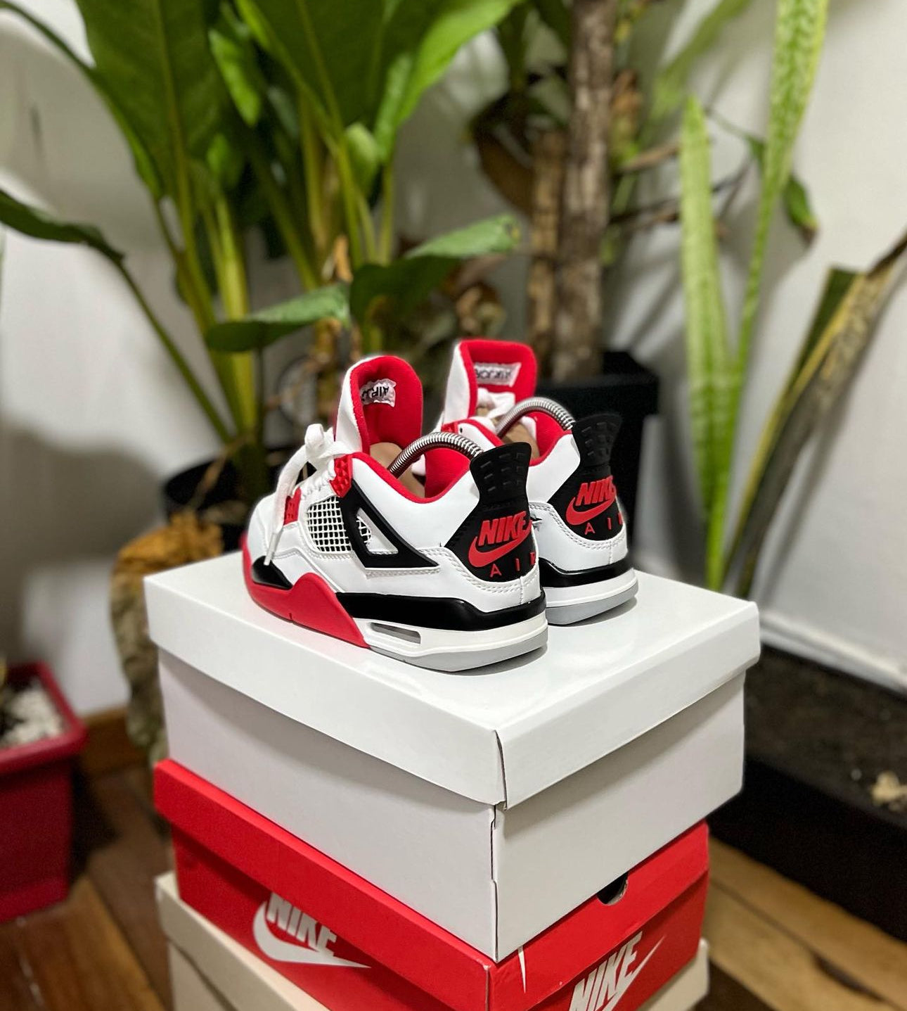 JORDAN RETRO 4 BLANCO - ROJO