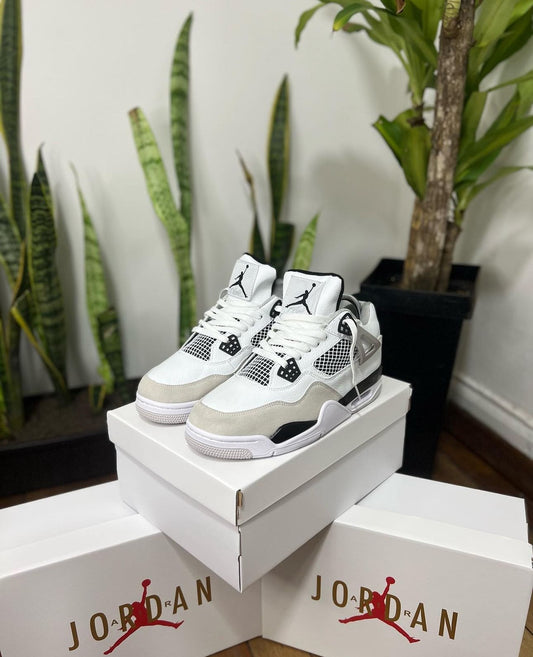 JORDAN RETRO 4 BLANCA - NEGRA