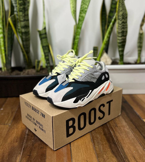 ADIDAS YEEZY 700