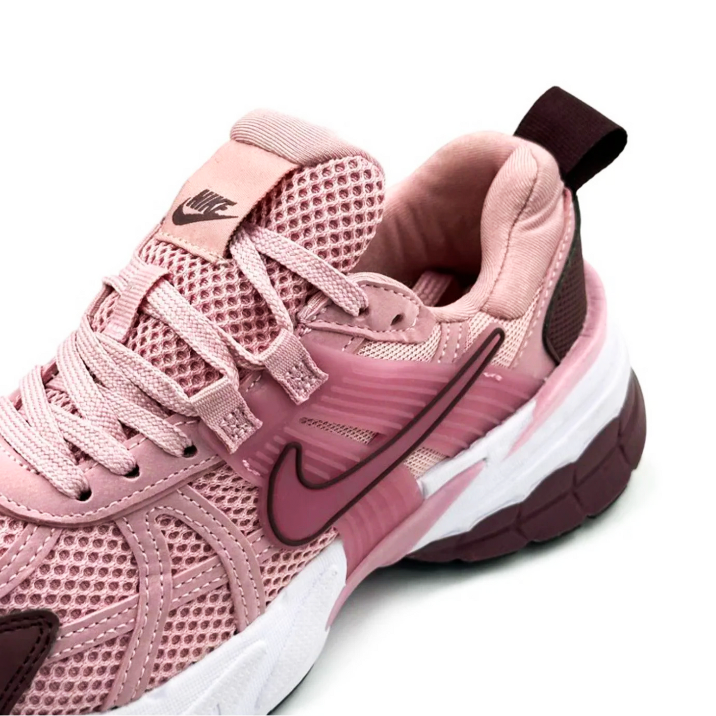 NIKE V2K RUN ROSADO