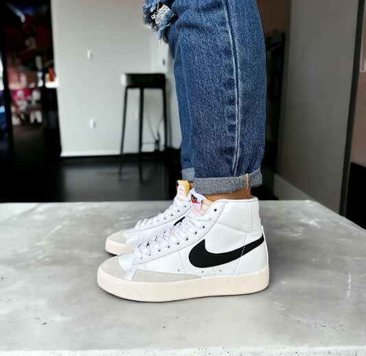 NIKE BLAZER BOTA BLANCO - NEGRO