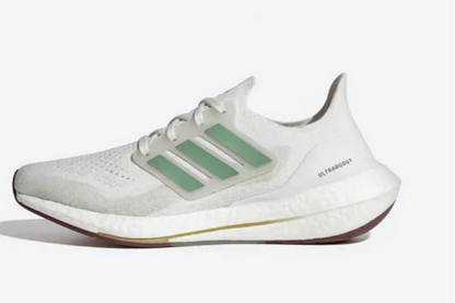 ULTRABOOST LIGHT BOOST